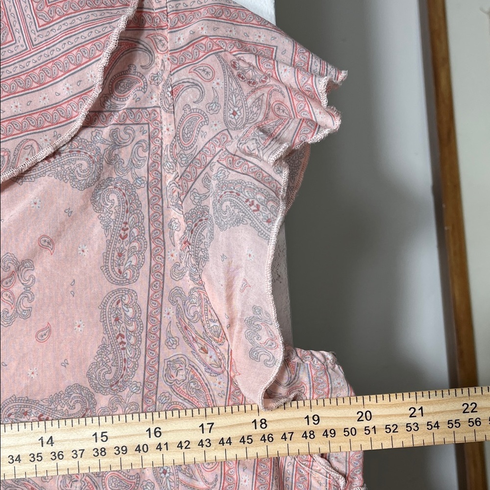 Universal Thread Pink Paisley Ruffle Blouse - Picture 5 of 7